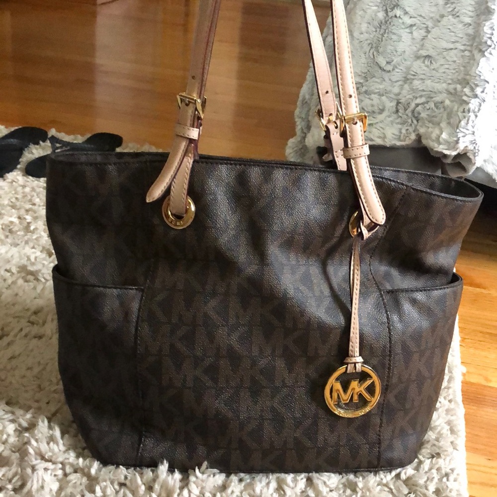 Michael Kors purse